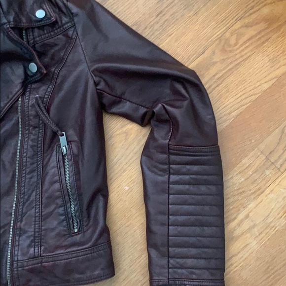 Leather jacket - Picture 2 of 5